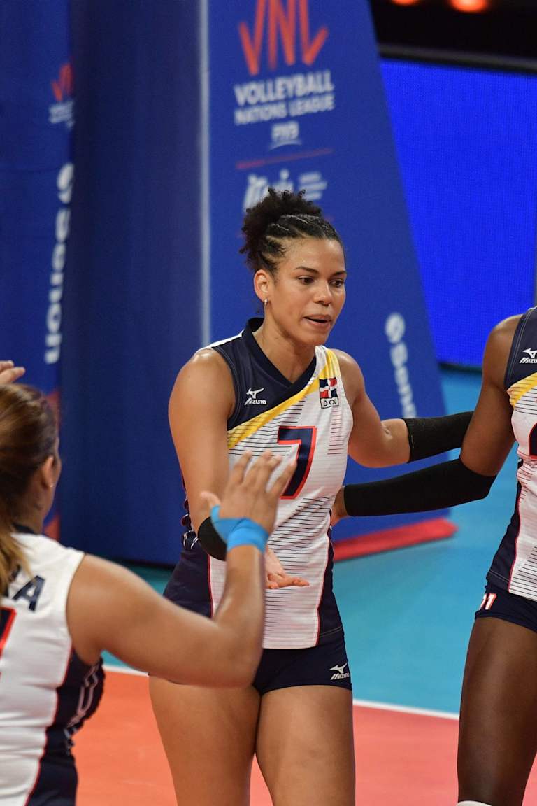 Surprise! Best attacks by setters - Women's VNL 2019