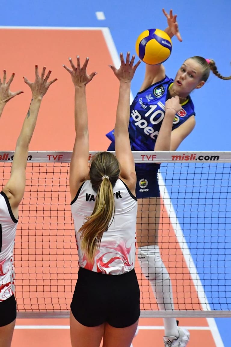 Fedorovtseva’s fire not enough to prevent big THY comeback