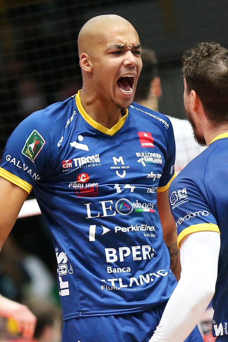 Flying Dutchmen spearhead Modena win