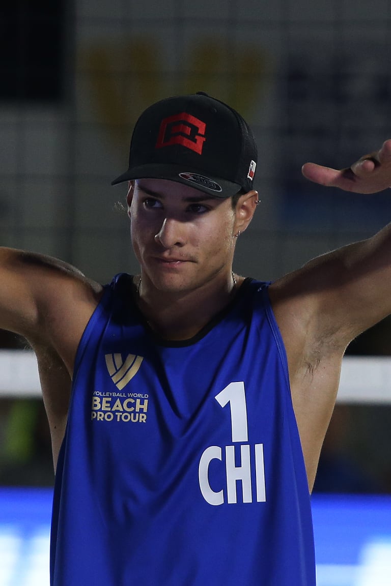 Chileans and Polish looking to complete dream run with Tlaxcala gold