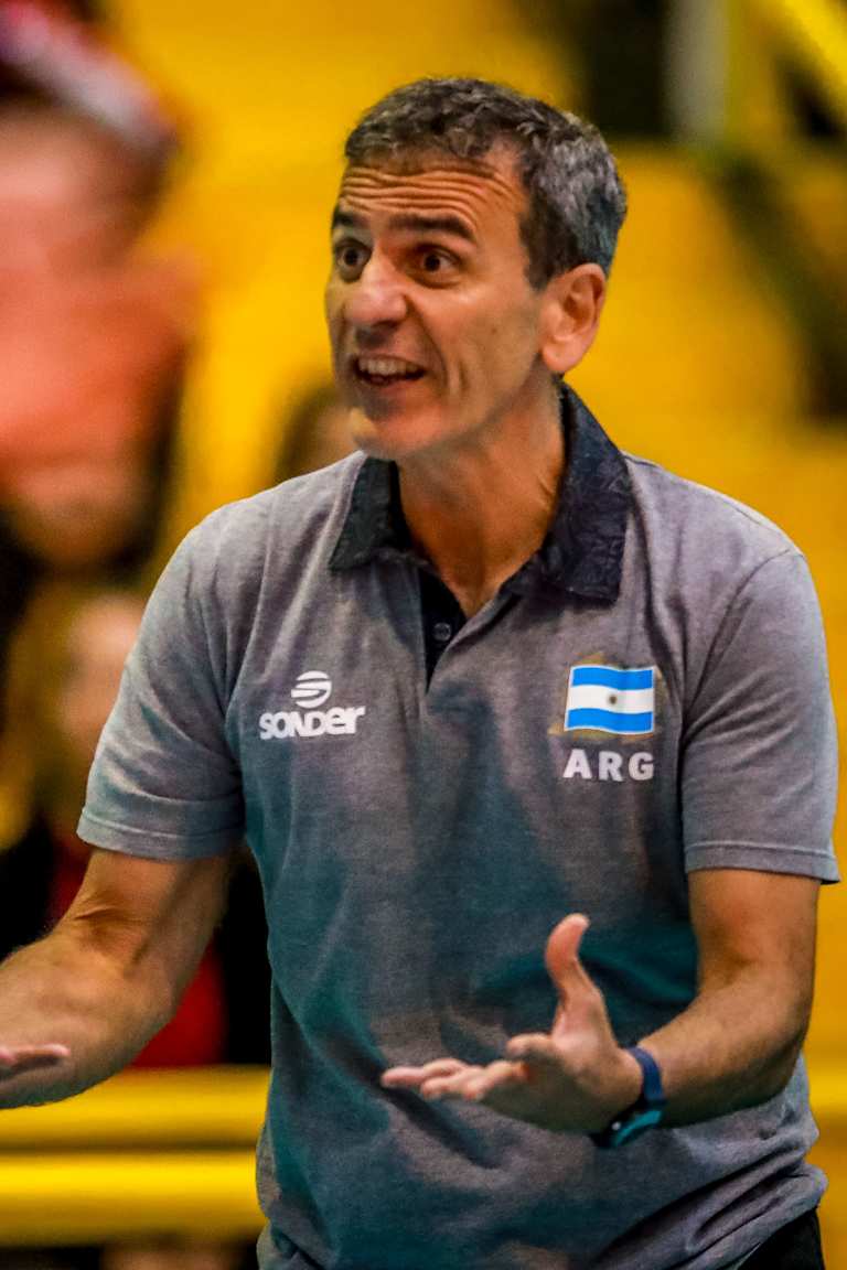 Ferraro to remain as Argentina’s coach until Paris 2024
