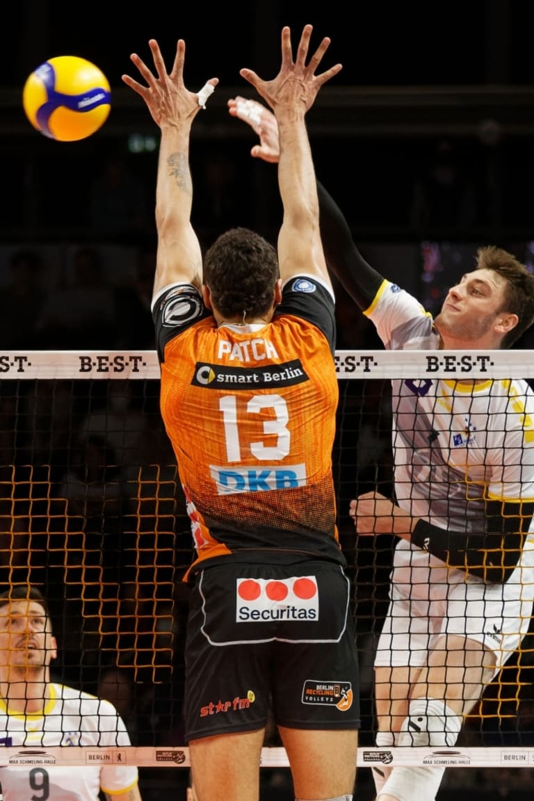 Spectacular upset in first match of German Bundesliga final
