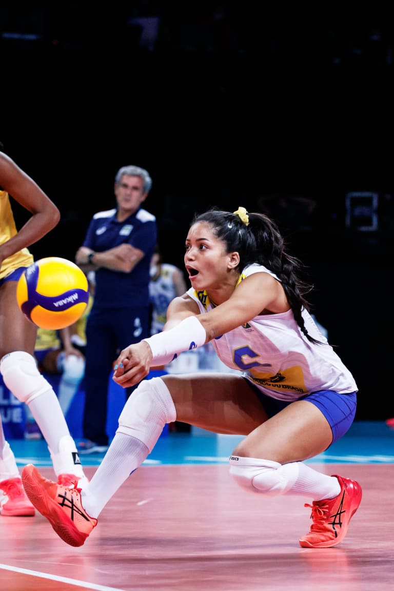 Nyeme and Natinha in friendly race for Brazil’s iconic libero jersey