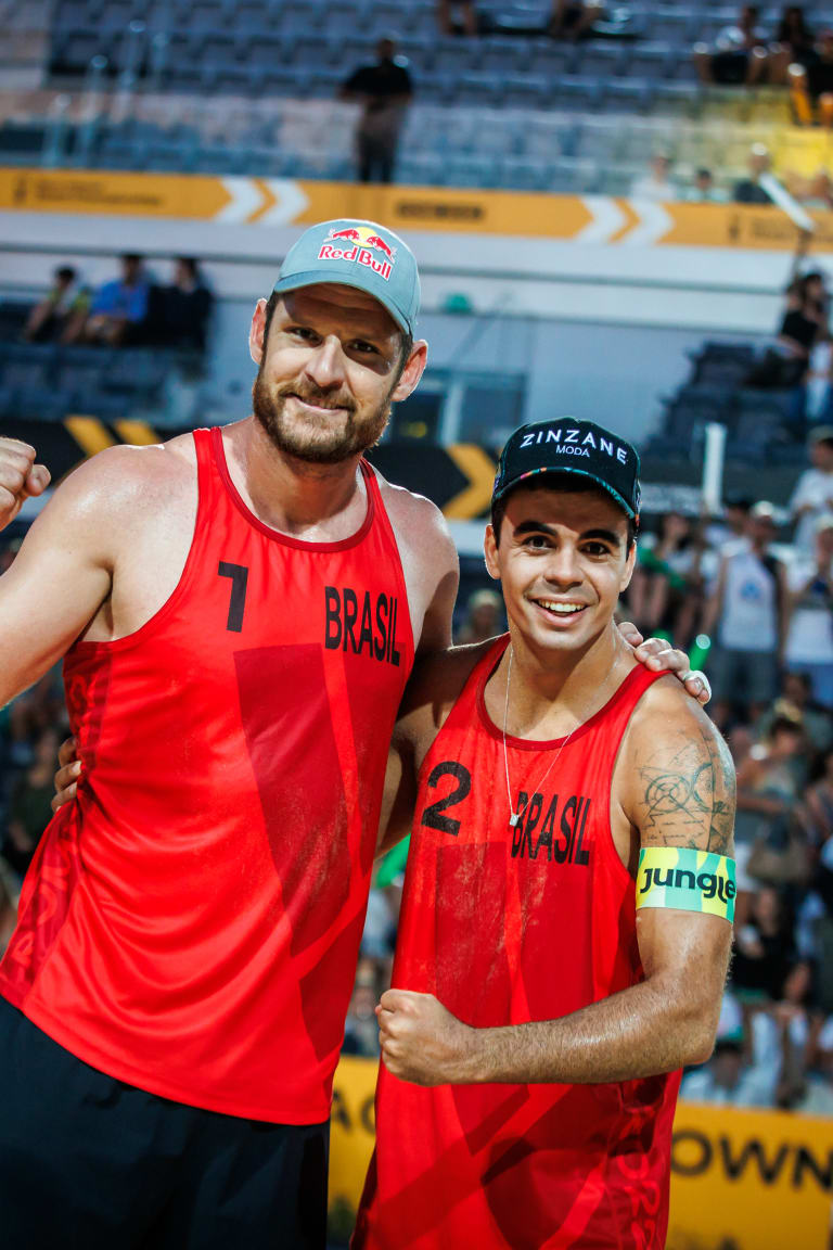 Alison and Guto on to World Championship quarterfinals