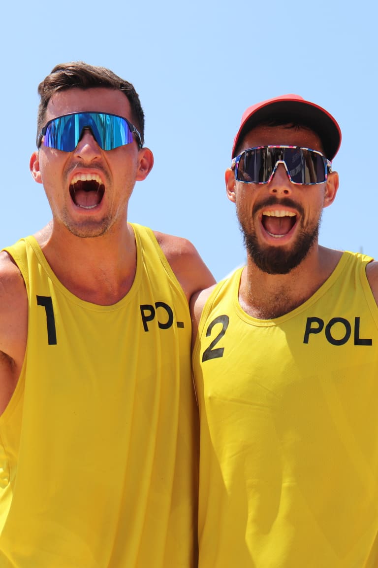 Bryl & Losiak back to world’s top 10