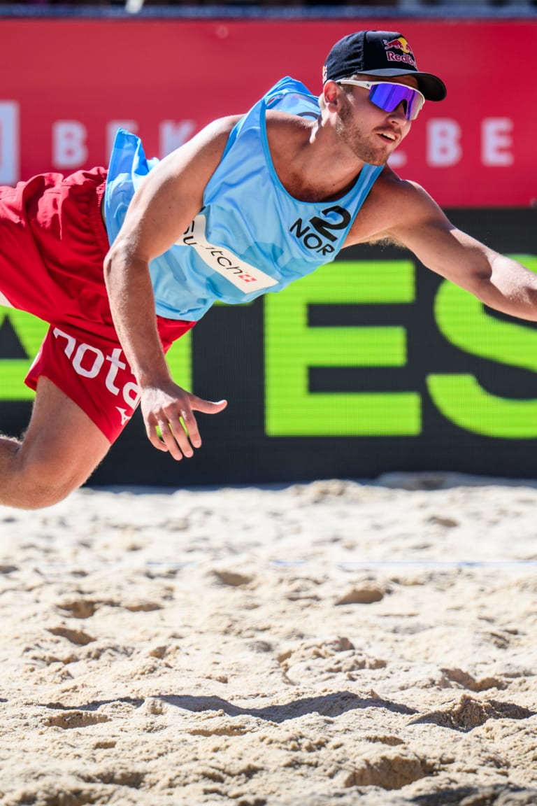 World and Olympic champs seeded number one in Hamburg