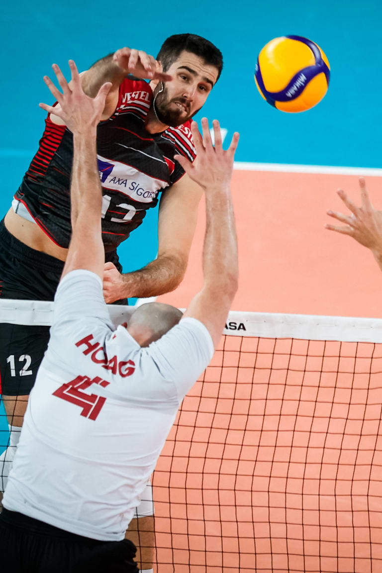 Türkiye write history, Canada in waiting room