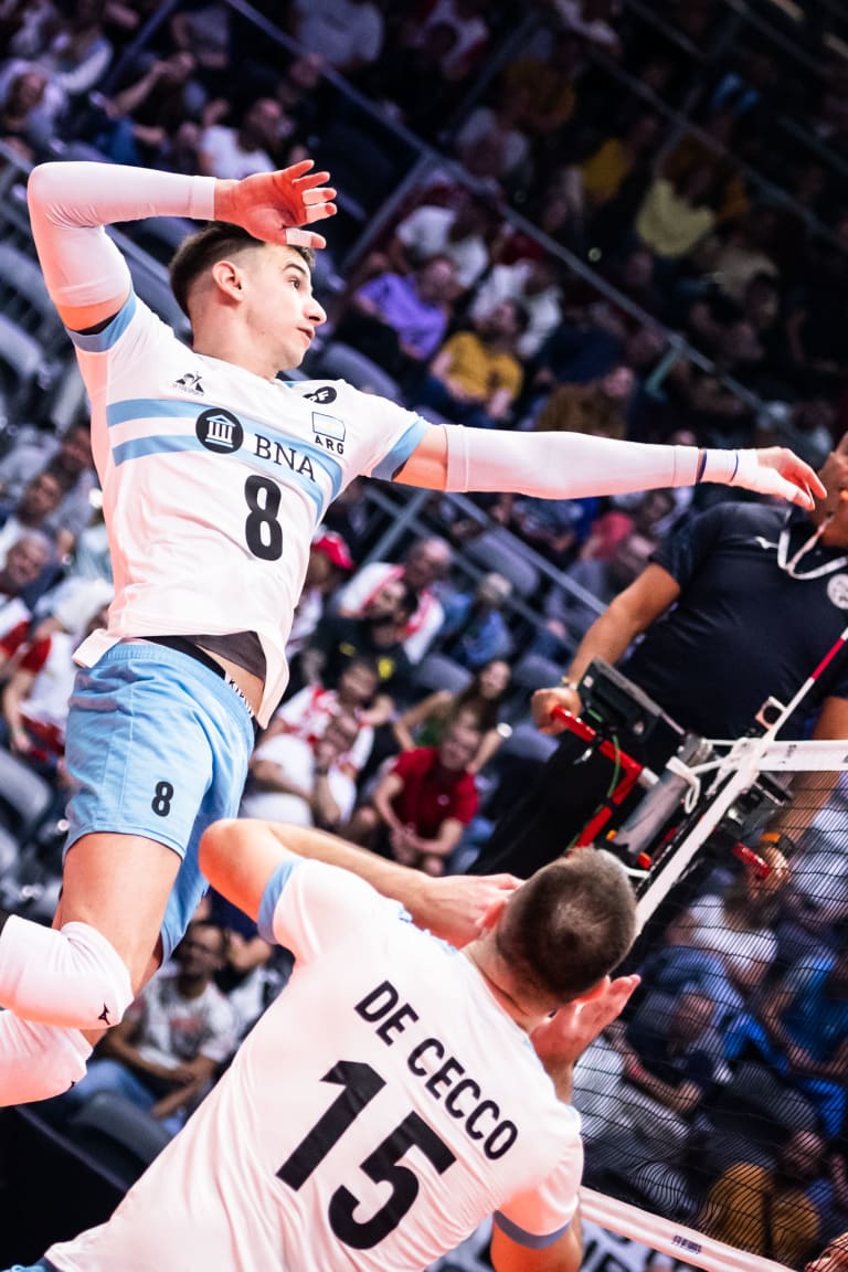 Argentina on to quarterfinals after 3-0 over Serbia