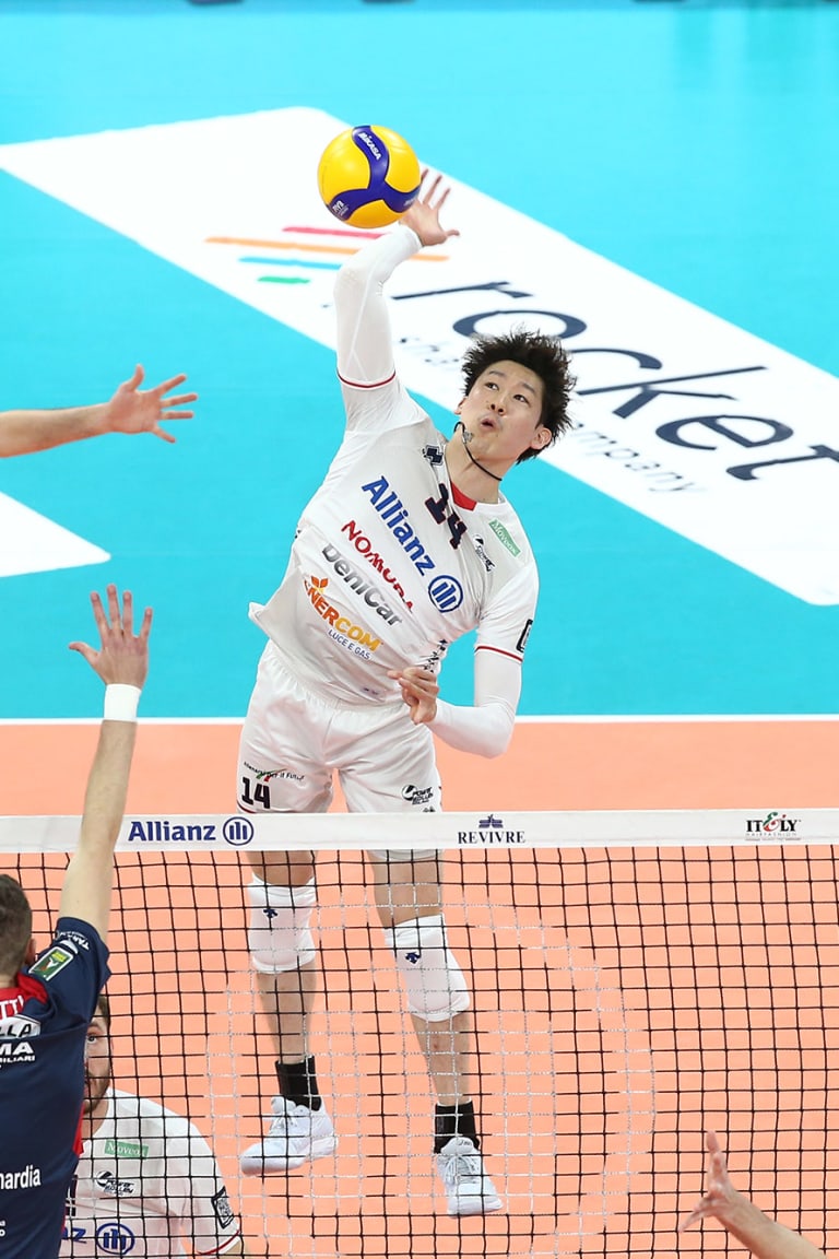 Milano claim last SuperLega playoff spot and will face Perugia