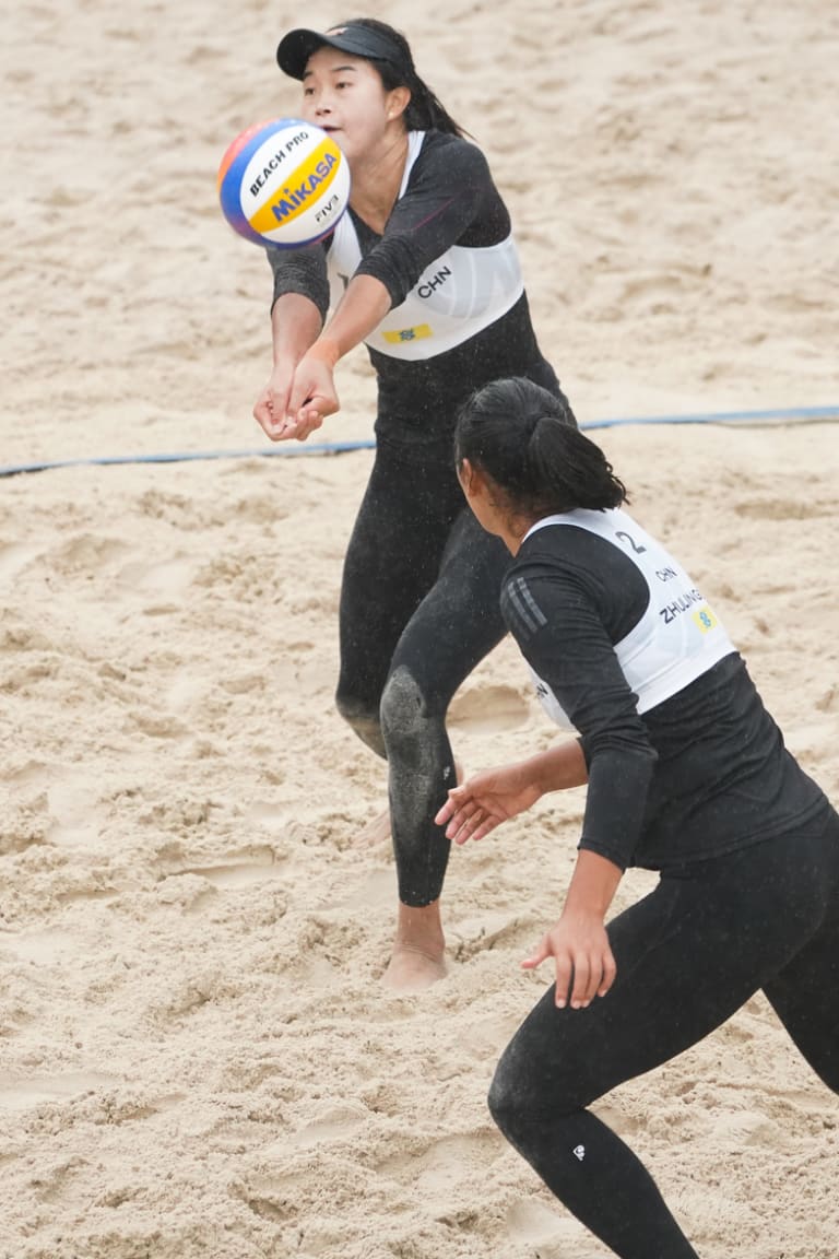 Pool winners lead women's teams to Itapema Round of 16