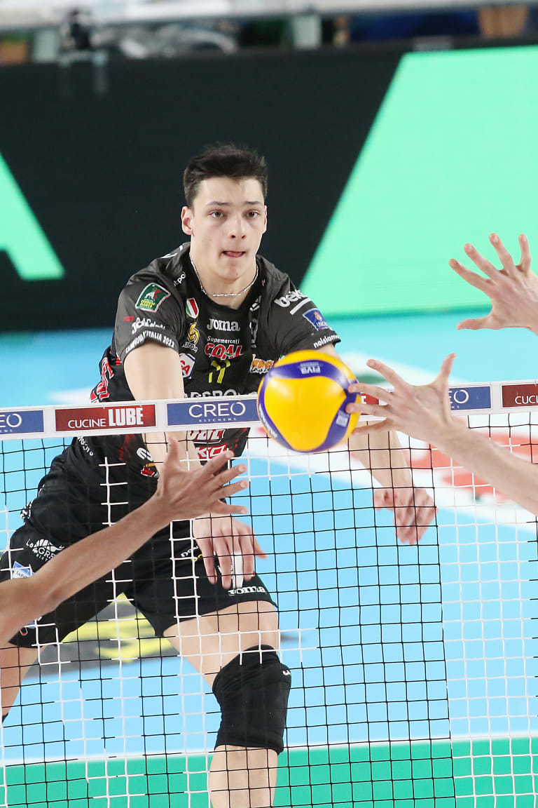 Lube and Trentino start SuperLega semifinals with a bang