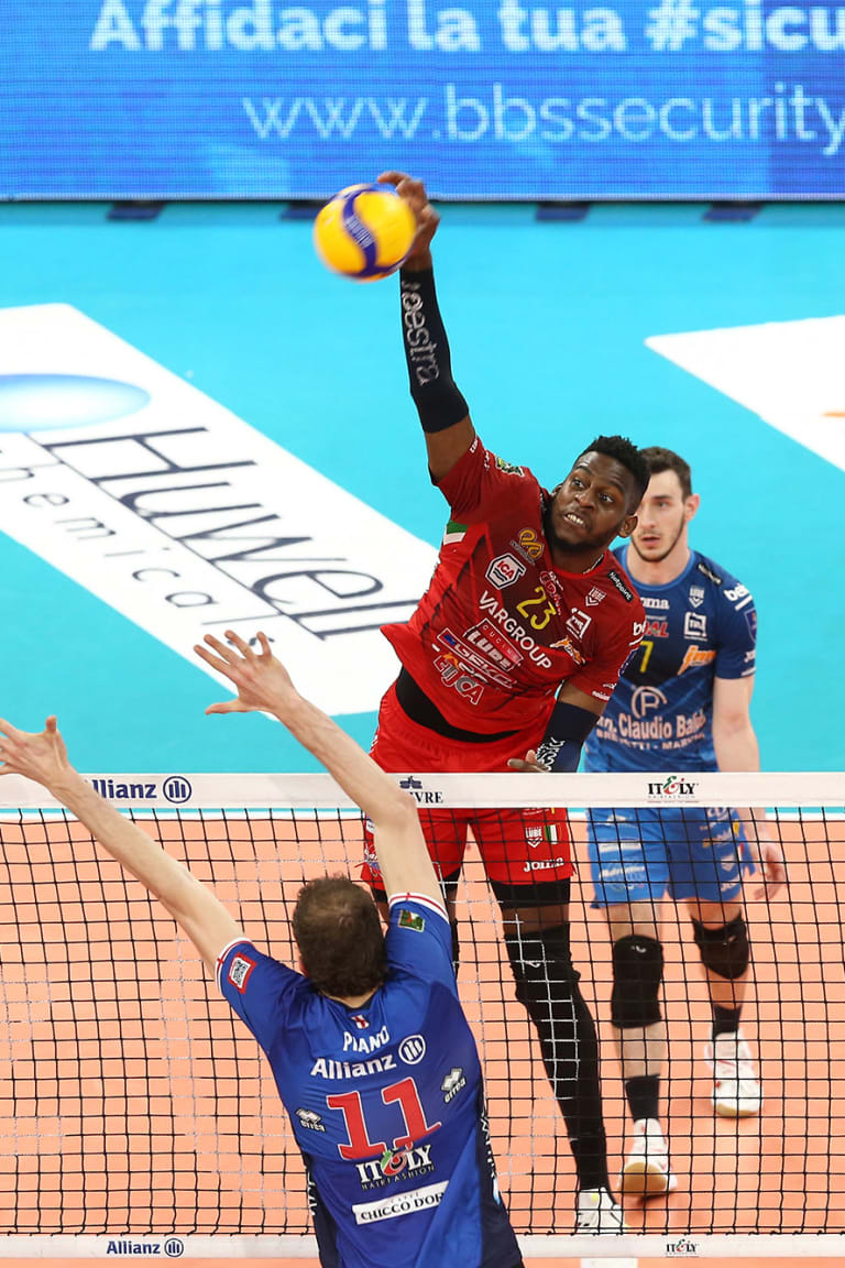 Lube and Piacenza push SuperLega semis to match five