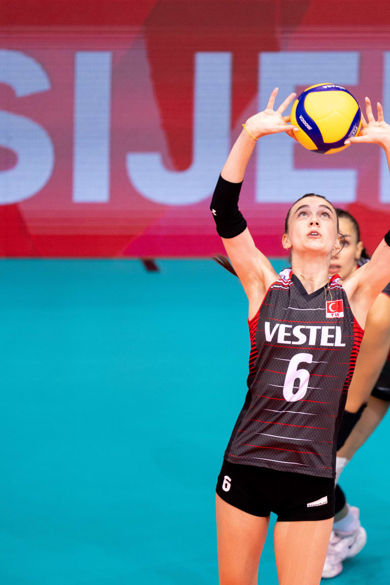 Aiming for gold, Türkiye’s Ozdemir gains experience at Eczacibasi
