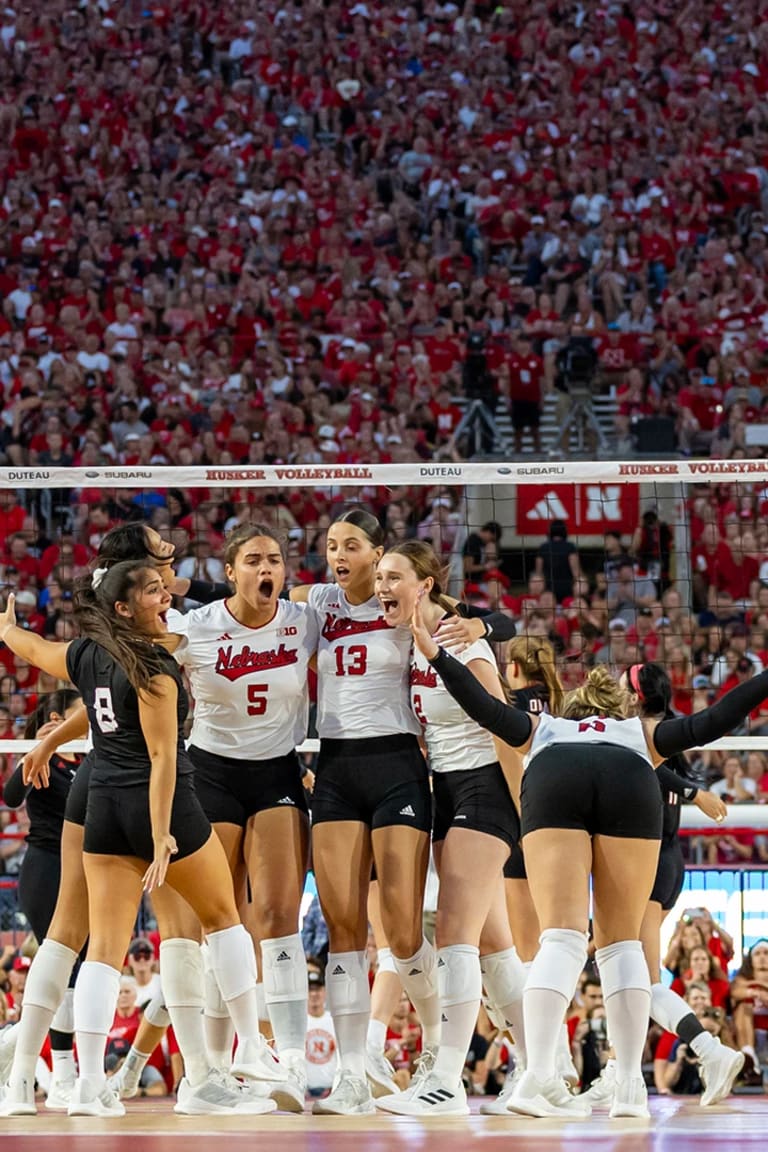 Nebraska’s ‘Volleyball Day’ draws record crowd of 92,003