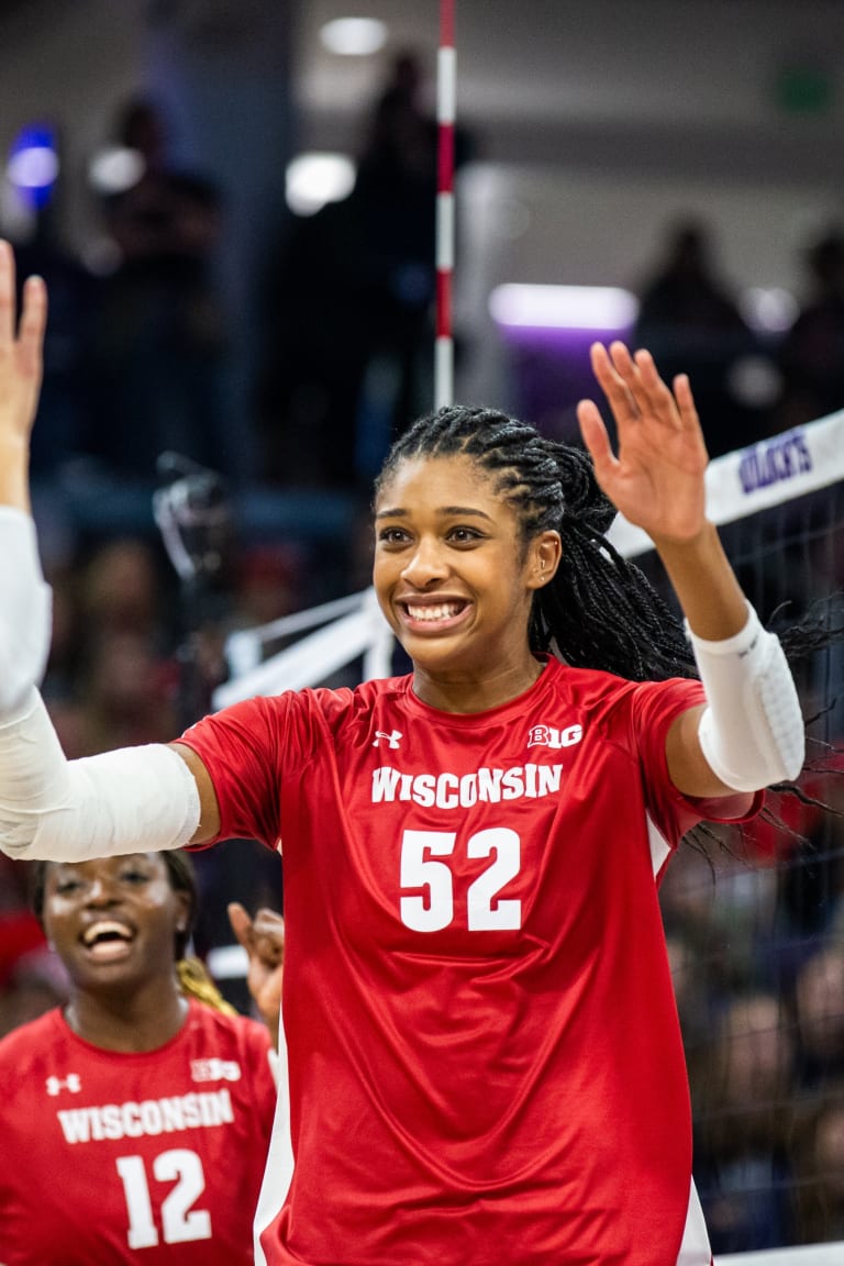 L'imbattuta Wisconsin va per la quindicesima vittoria contro l'Illinois.