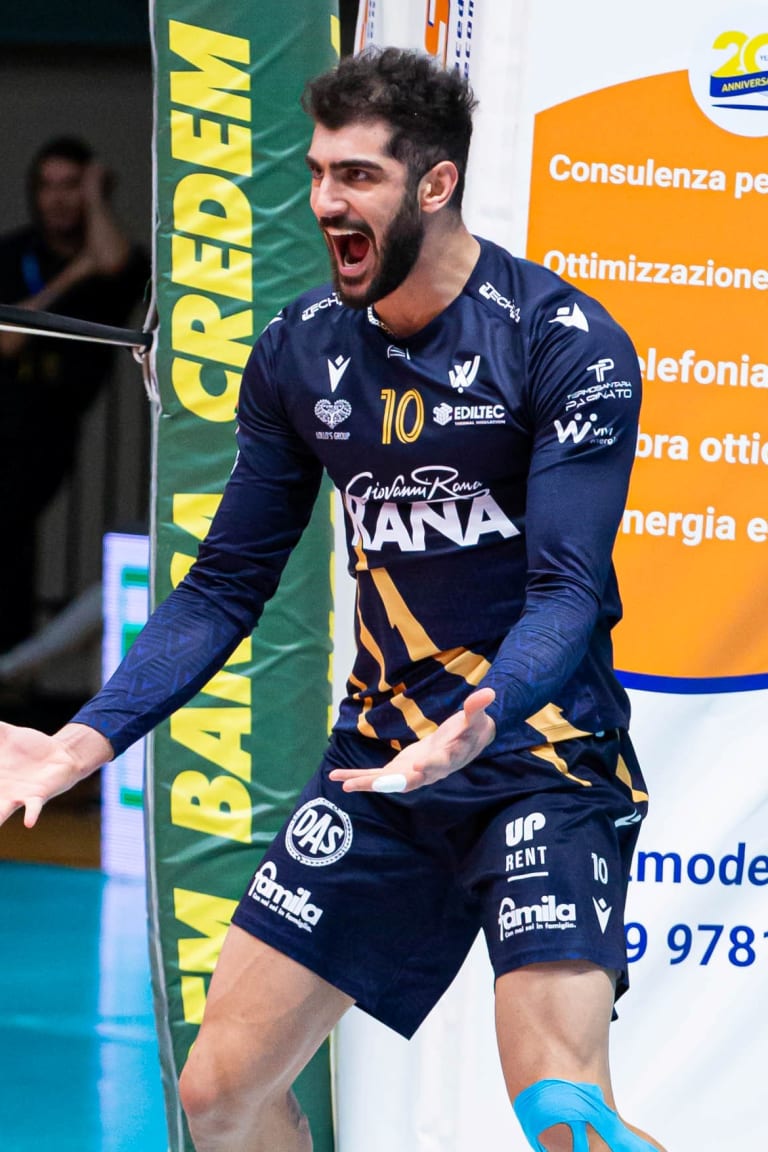 Amin powers Verona to emphatic sweep in Modena