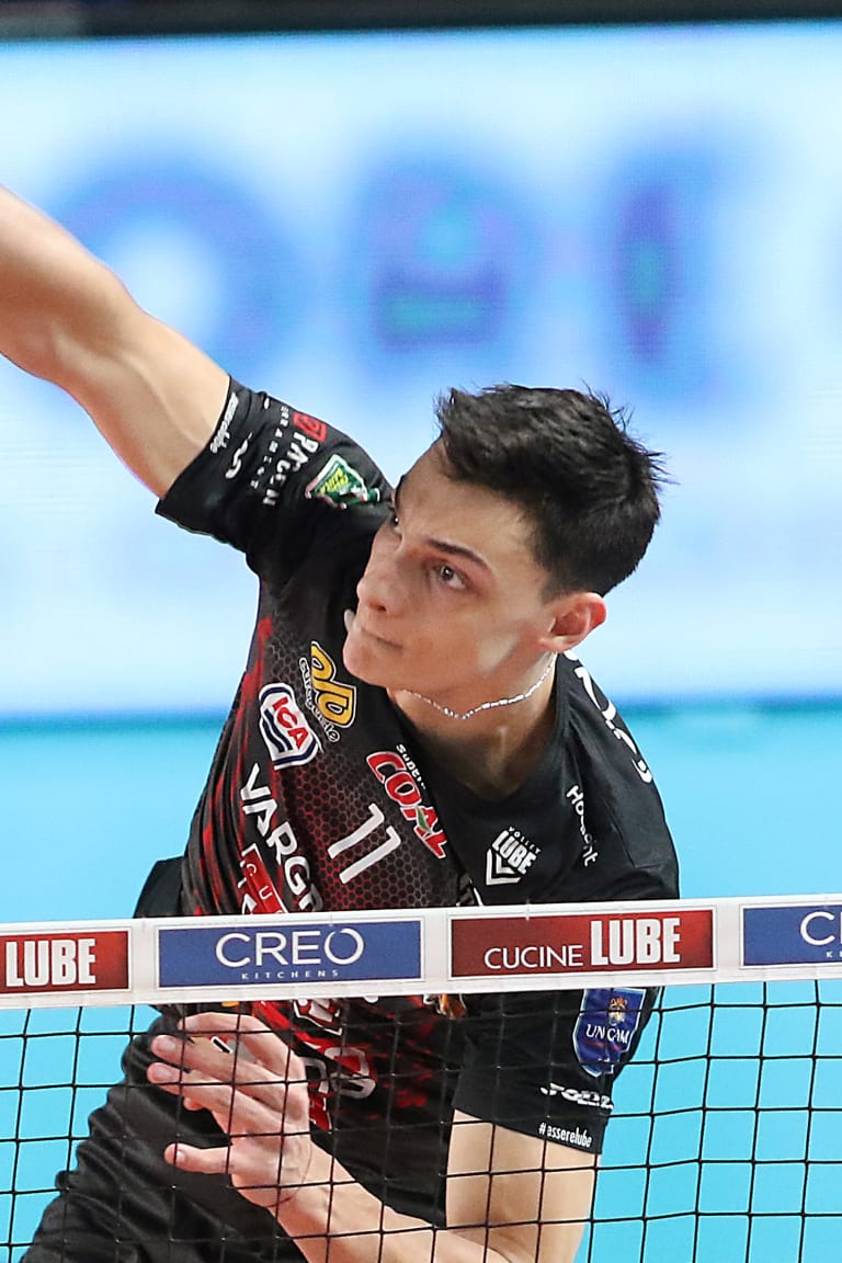 Nikolov and Lube shake hands for another four years