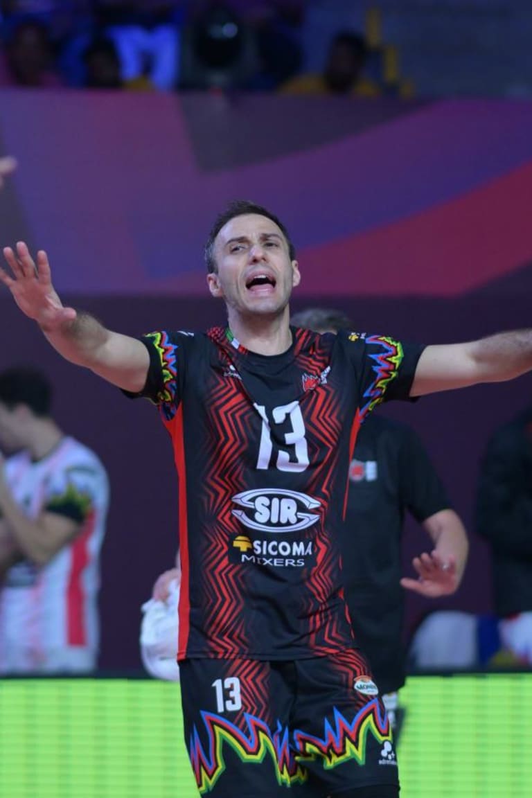 Sir retain Colaci for next season