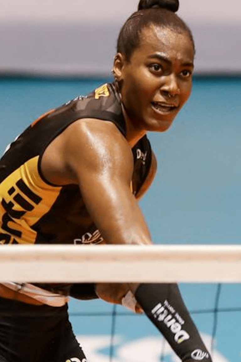 Praia complete hat-trick against Minas to win South American title