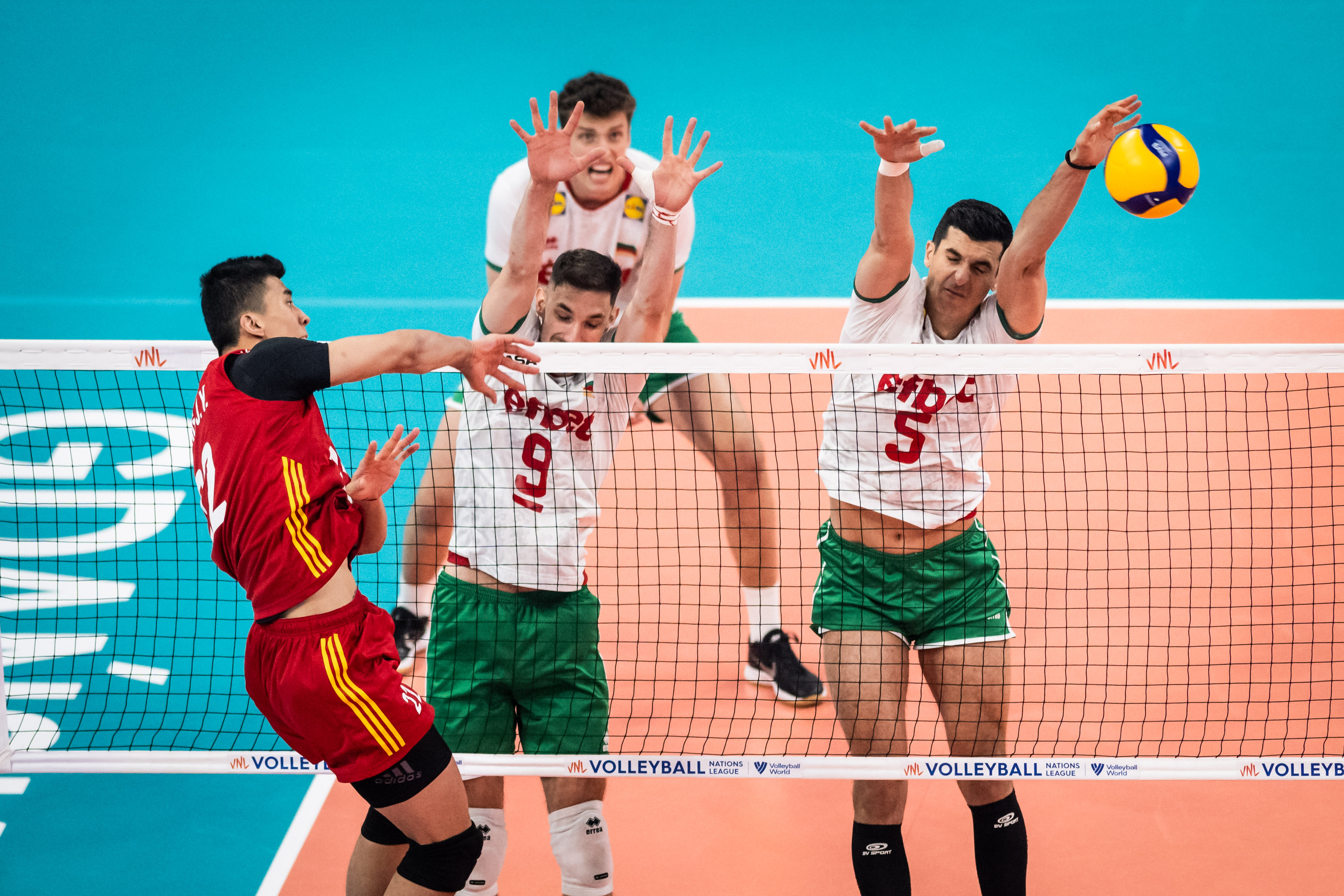 China down Bulgaria to claim third win in VNL 2022 volleyballworld