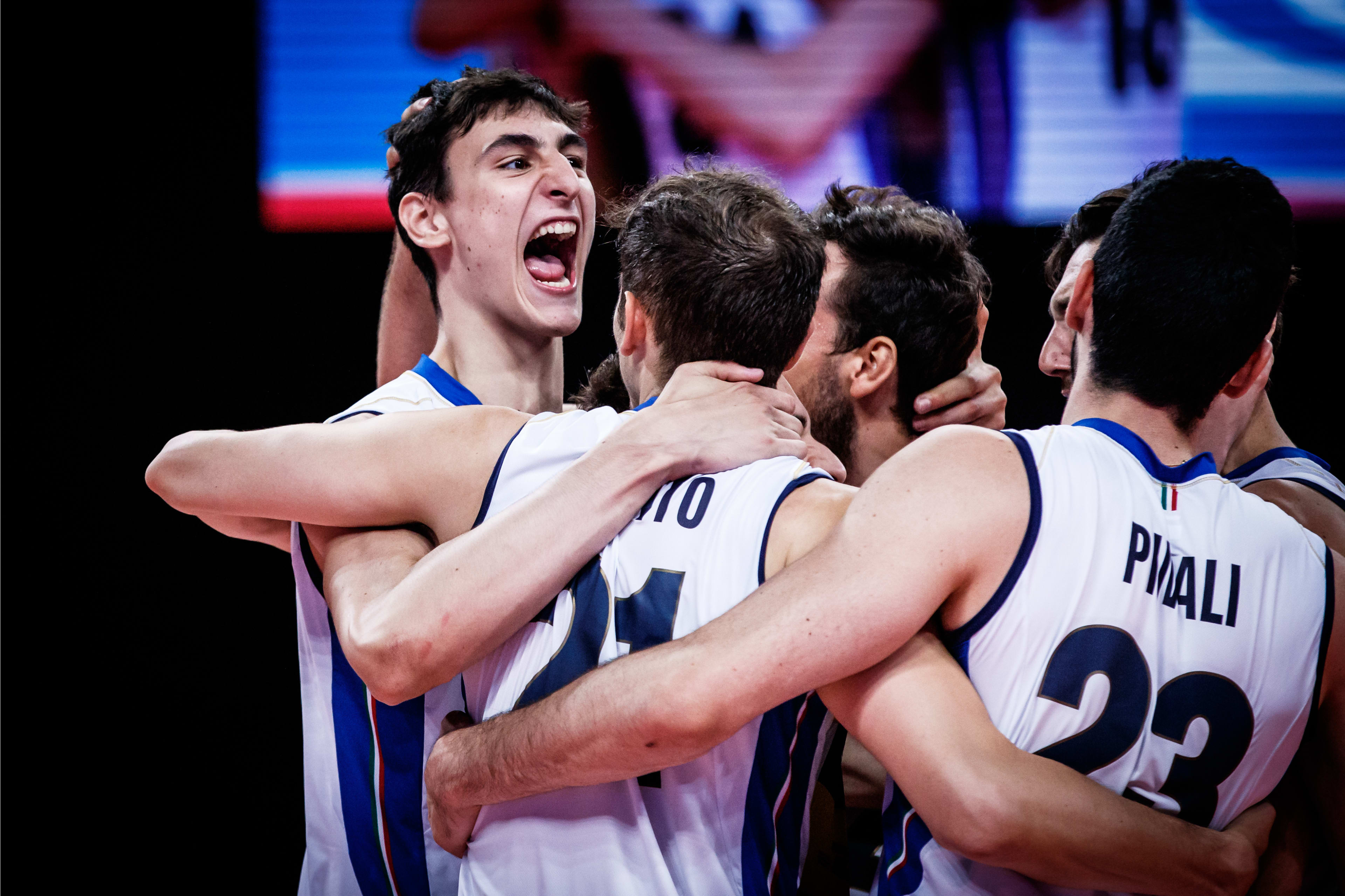 Watch: Insane saves of the 2021 Men's VNL! | volleyballworld.com