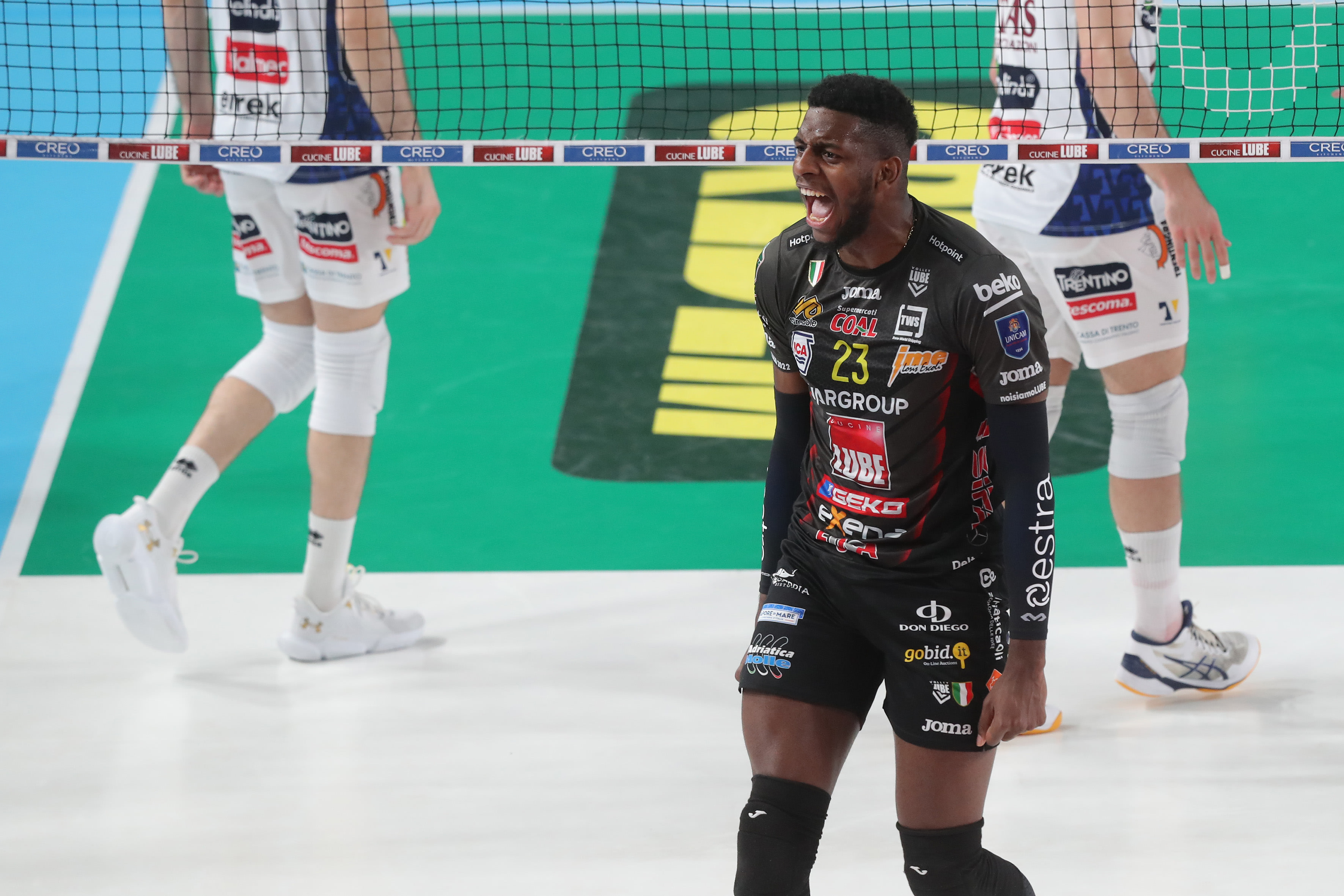 Yant fires seven aces as Lube push SuperLega Finals to match five volleyballworld