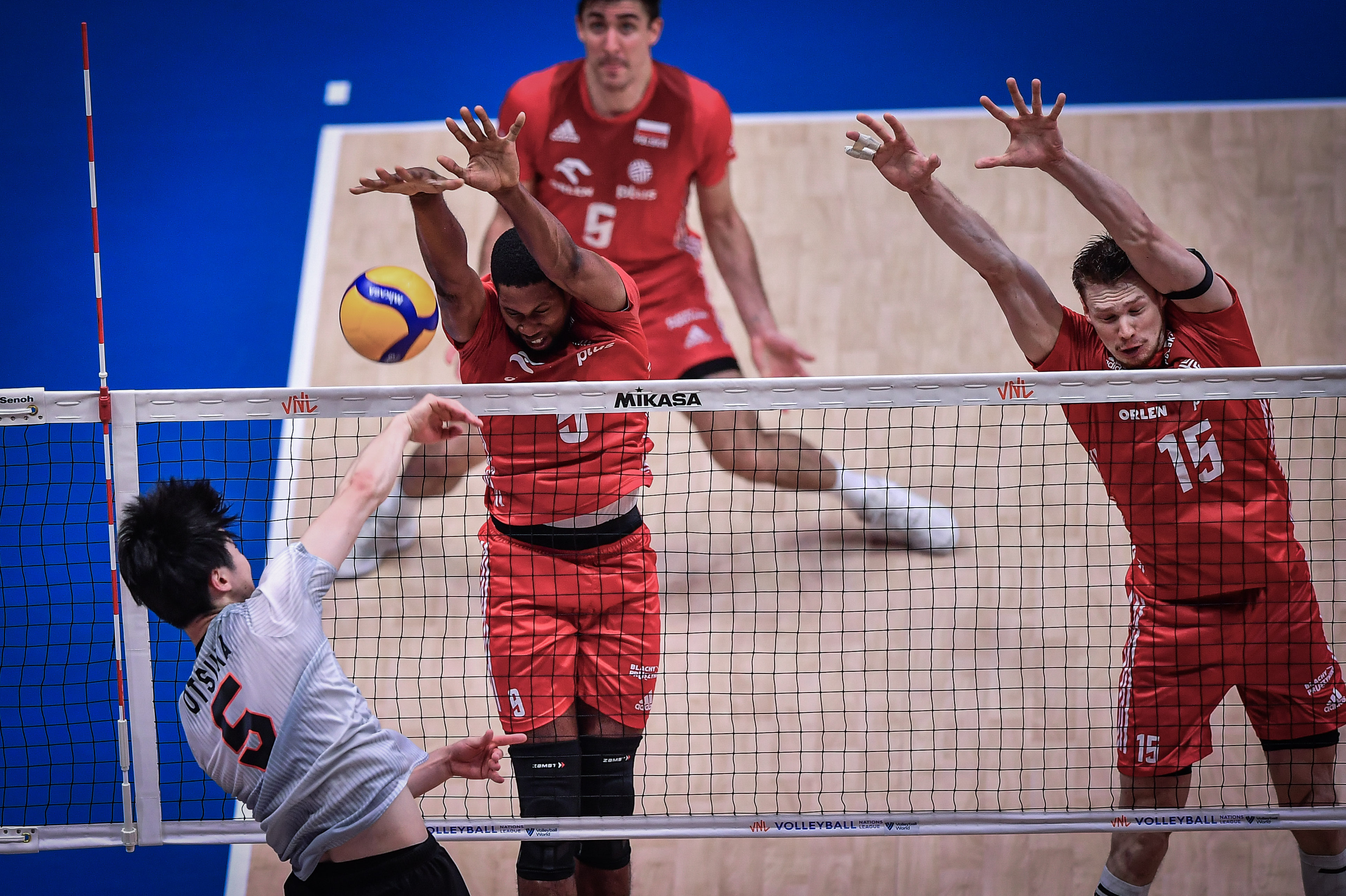 Poland beat Japan to finish in top three