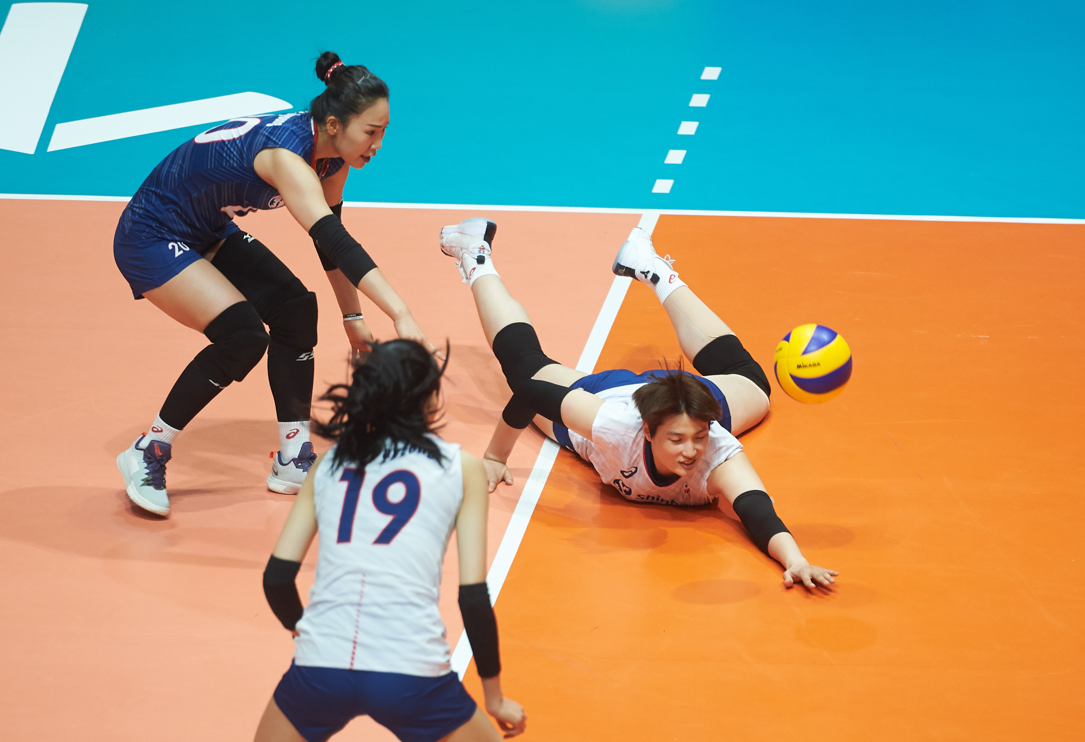 Волейбол чемпионат южная корея женщины турнирная таблица Korea at the 2019 VNL