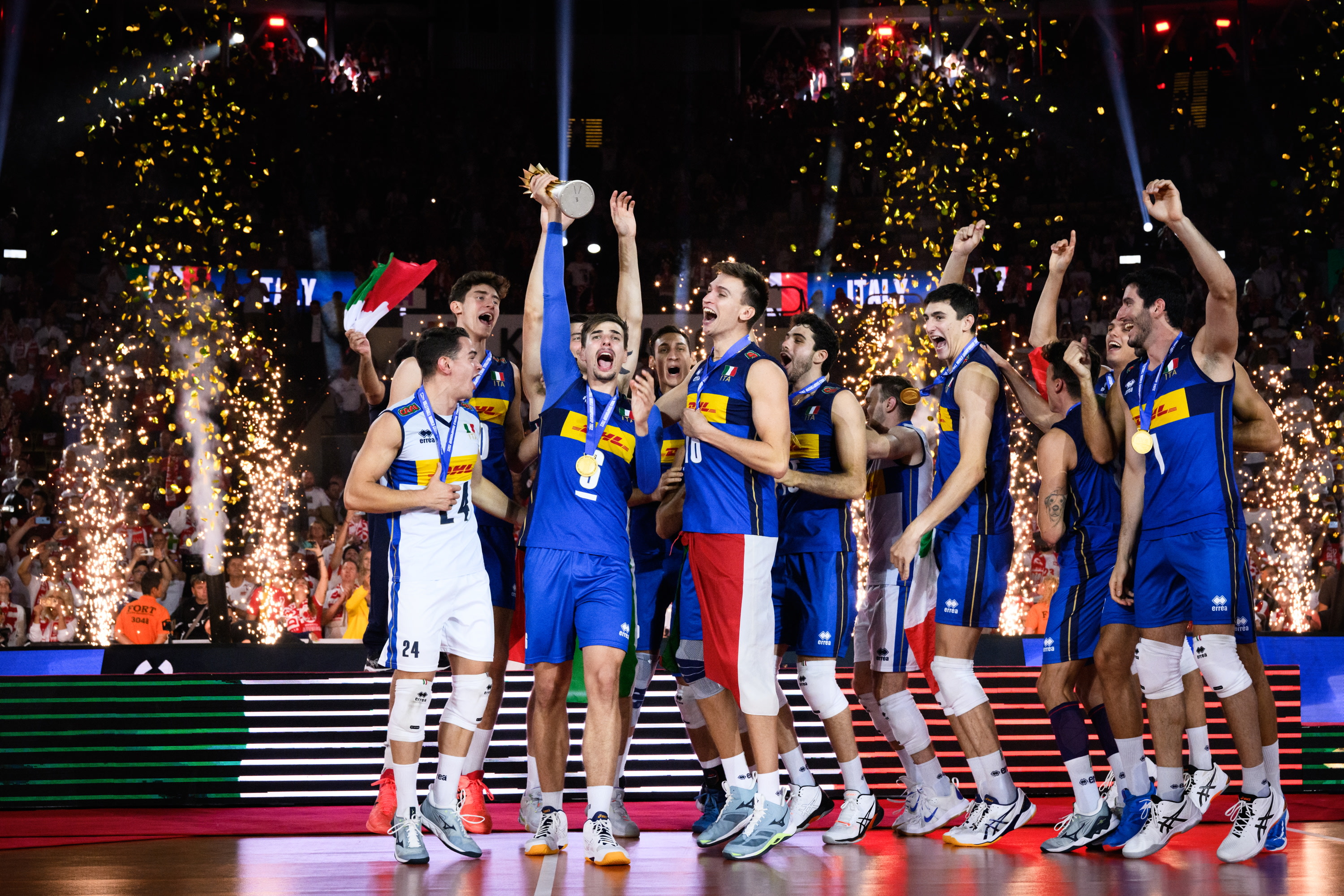 Fantastic Italy regain world title after 24 years