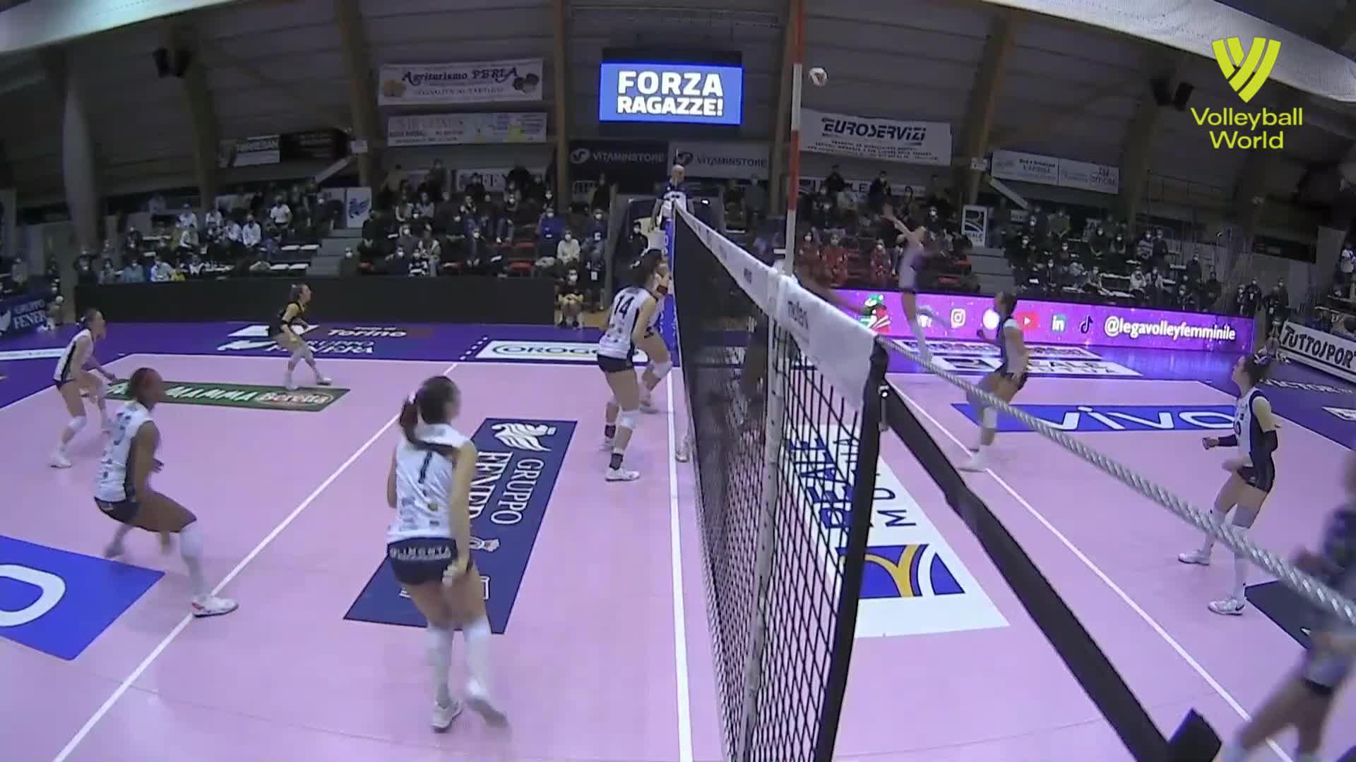 Top Plays from Reale Mutua Fenera Chieri vs. Volley Bergamo 1991