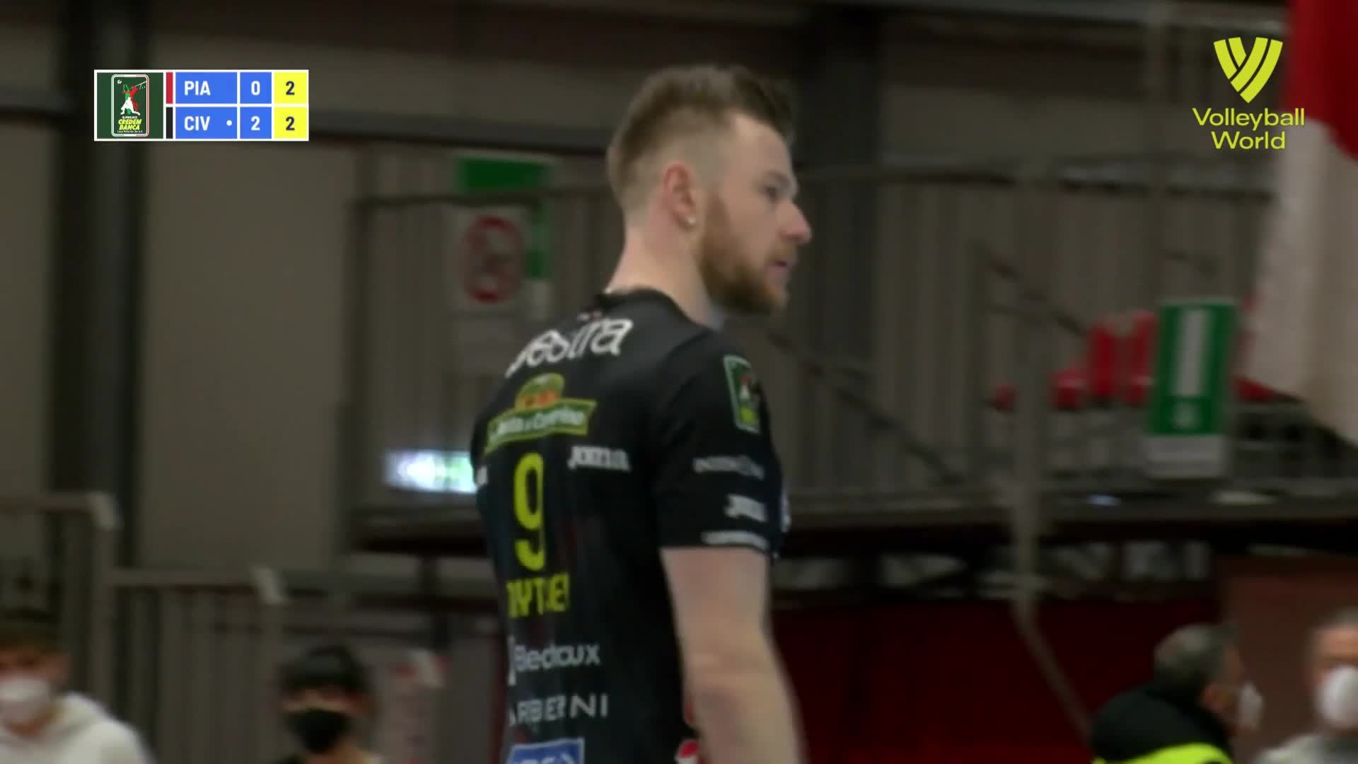 Top Scorer Ivan Zaytsev of PIA VS. CVA_4268052