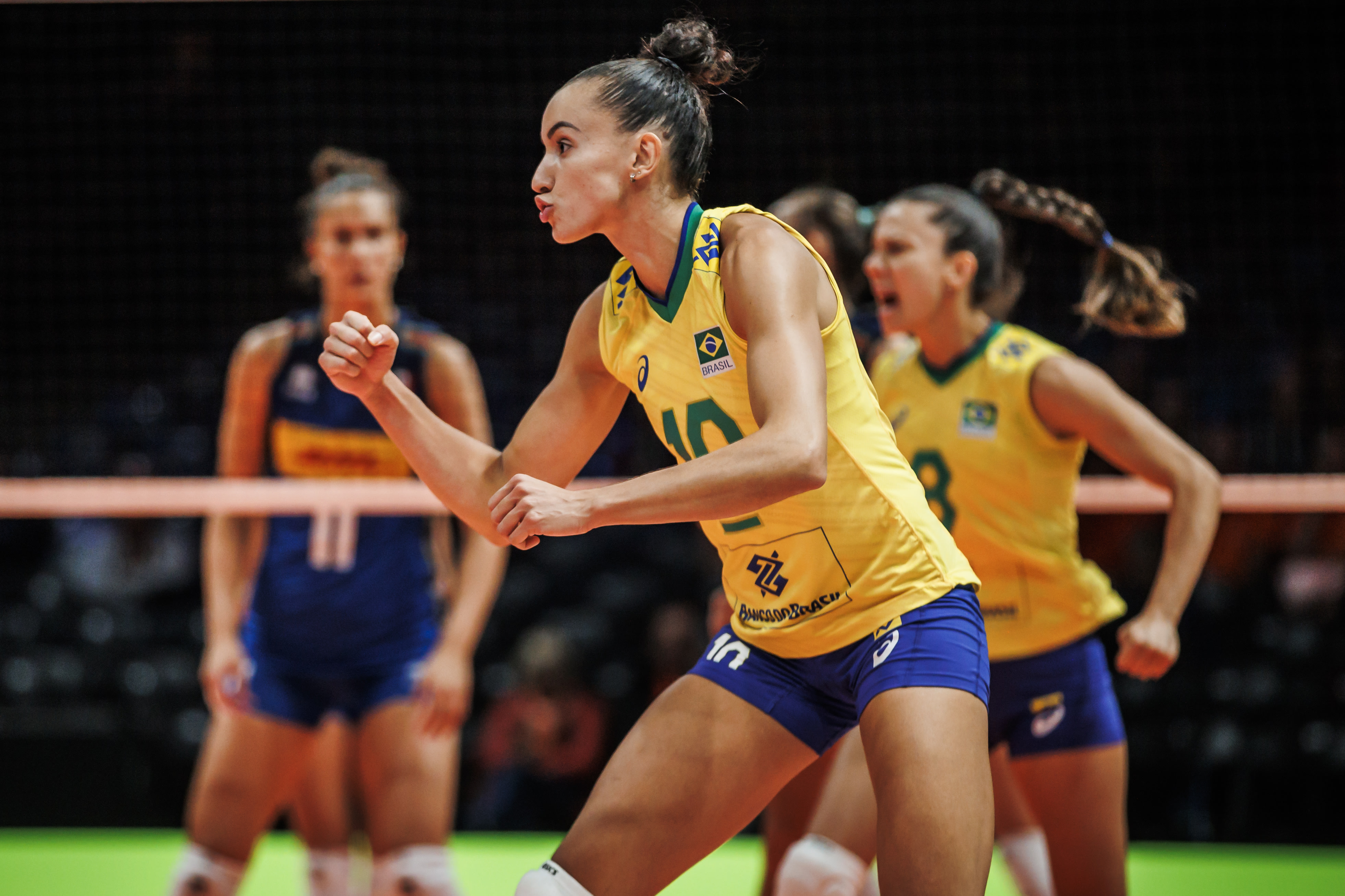 Gabi the difference as Brazil topple Italy | volleyballworld.com
