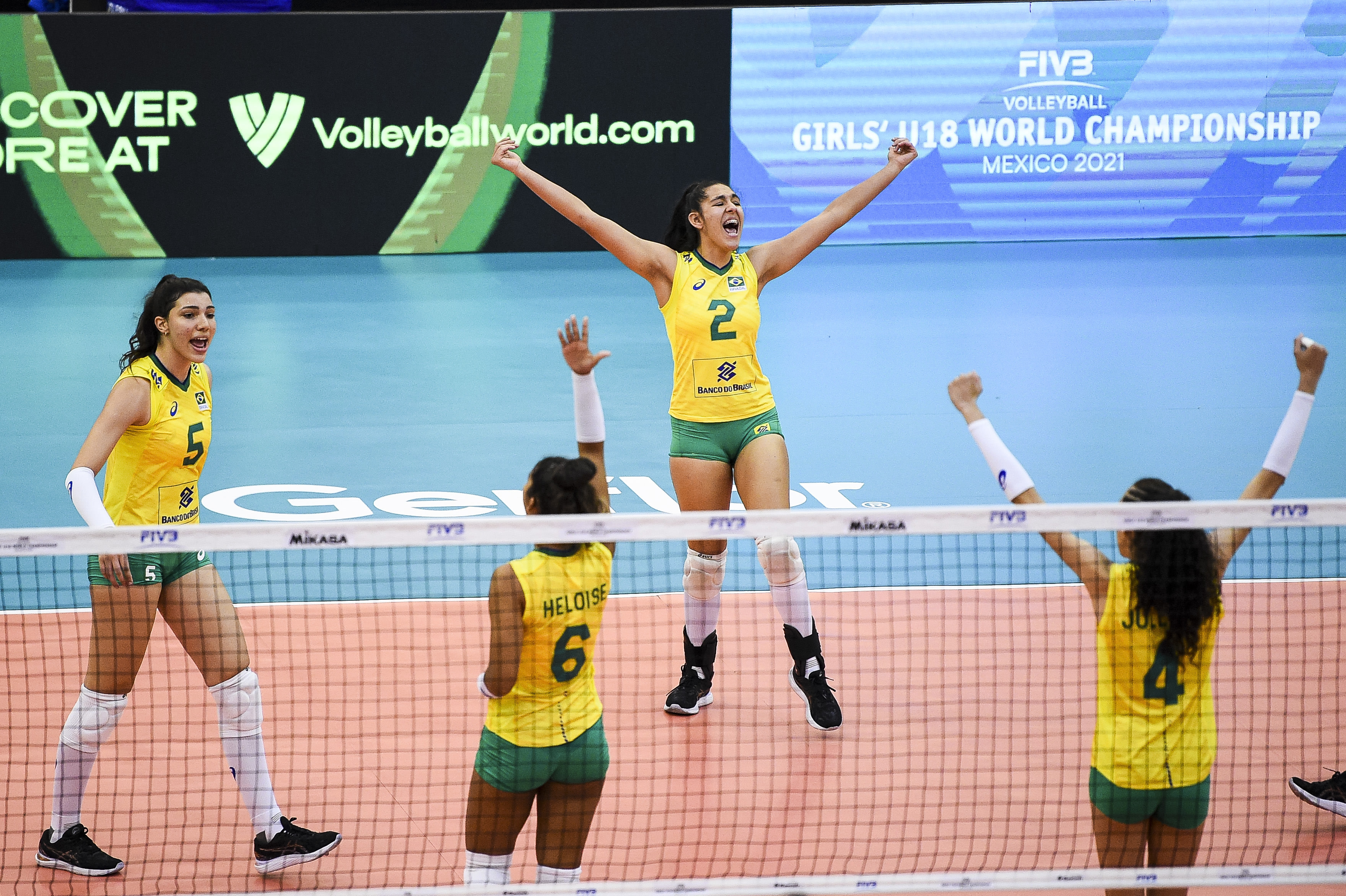 Russia And Brazil Claim Quarterfinal Spots Volleyballworld Com