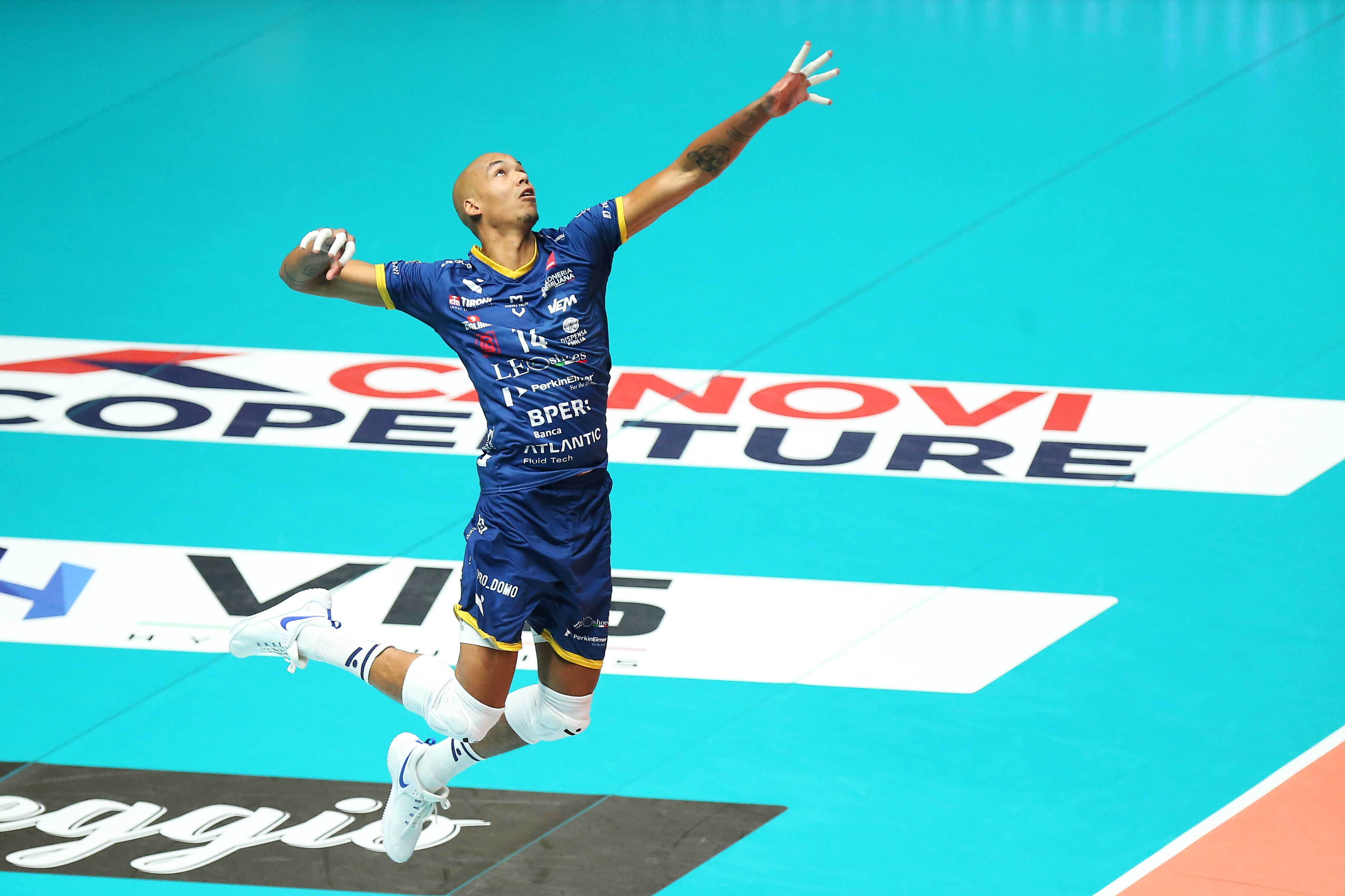 Modena bounce back with big win over Lube volleyballworld
