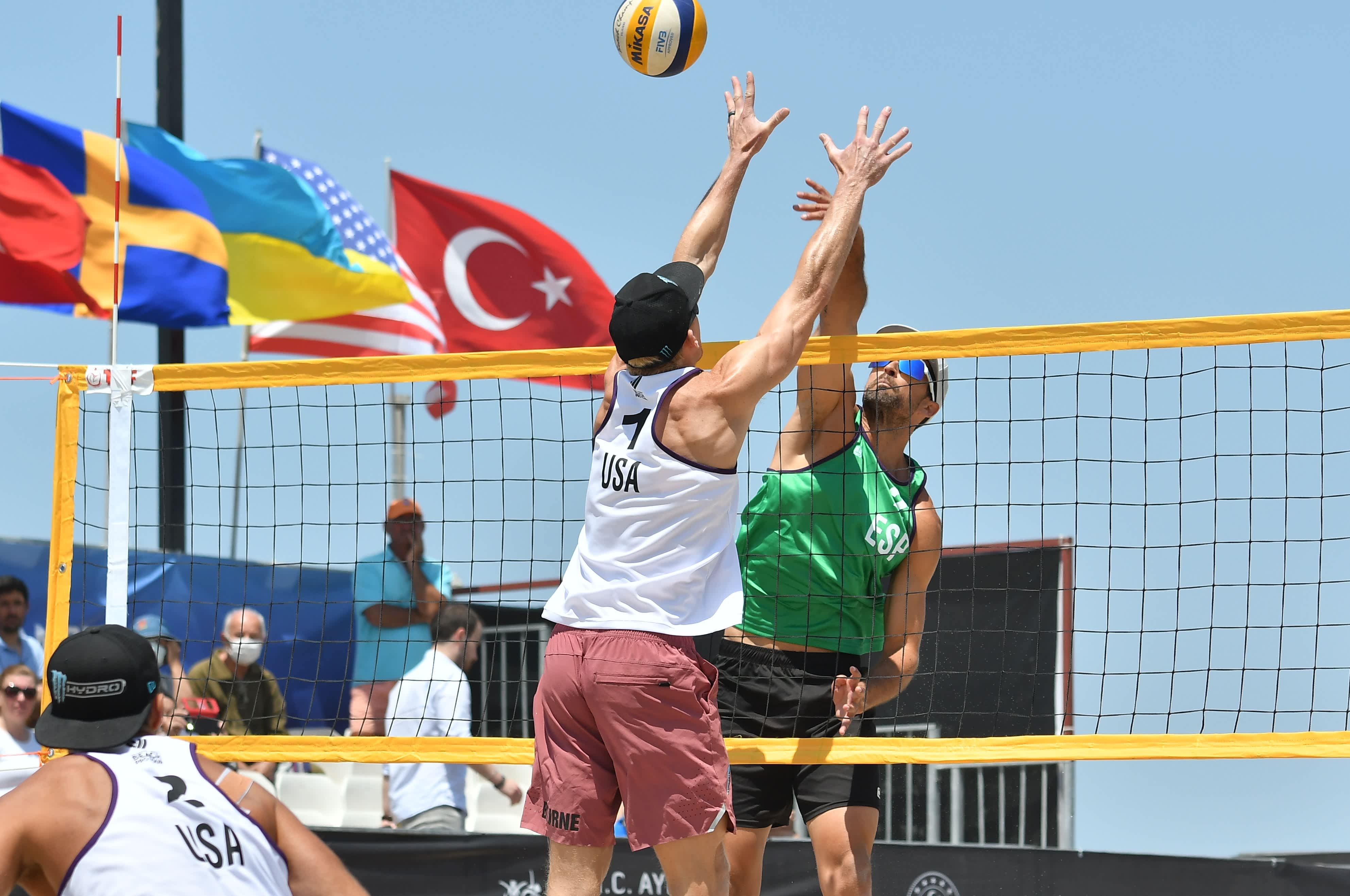 Herrera & Gavira win record-long set on way to Kuşadası knockouts |  volleyballworld.com