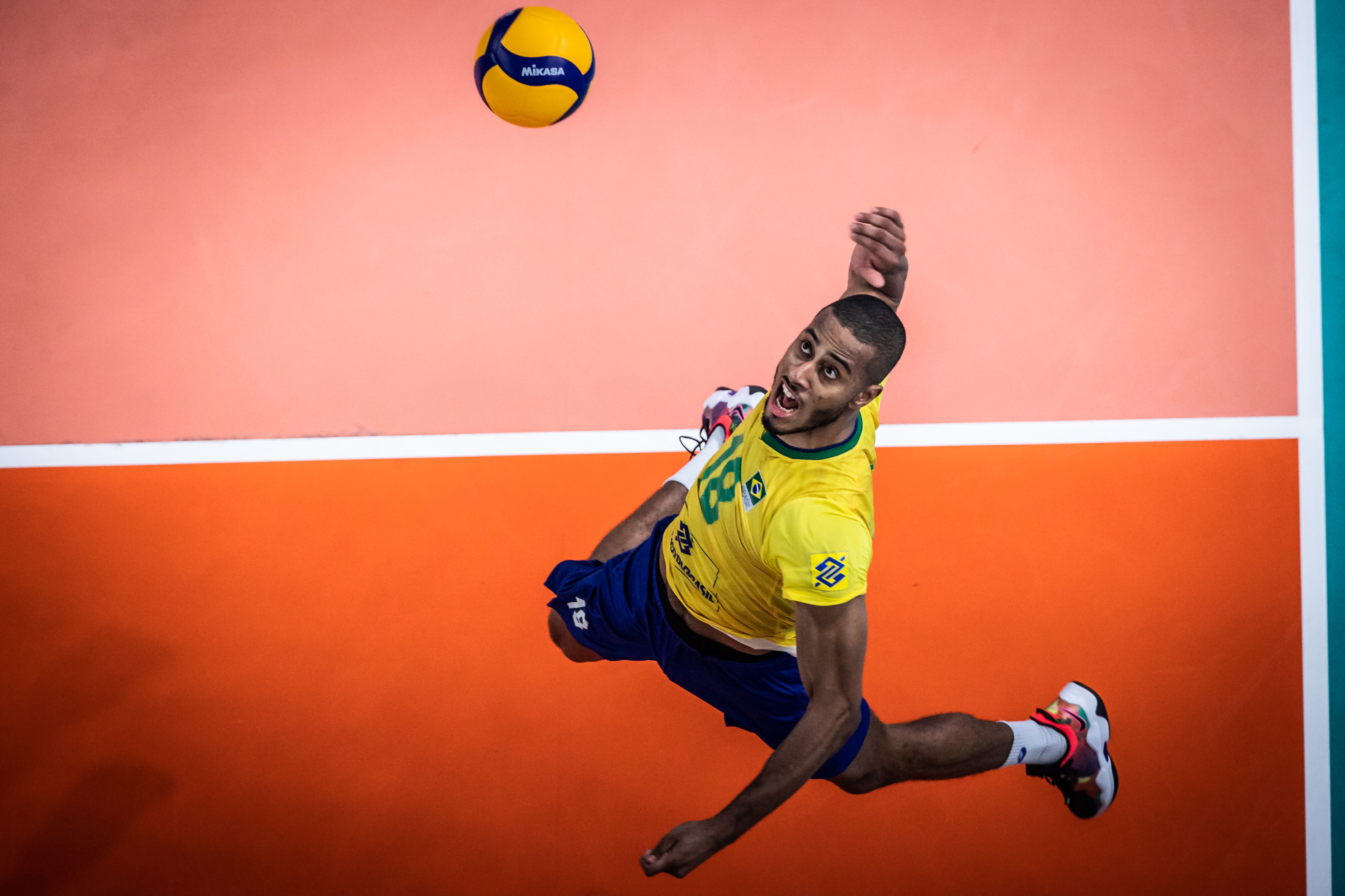Lucarelli leads Brazil to sweep of Serbia volleyballworld