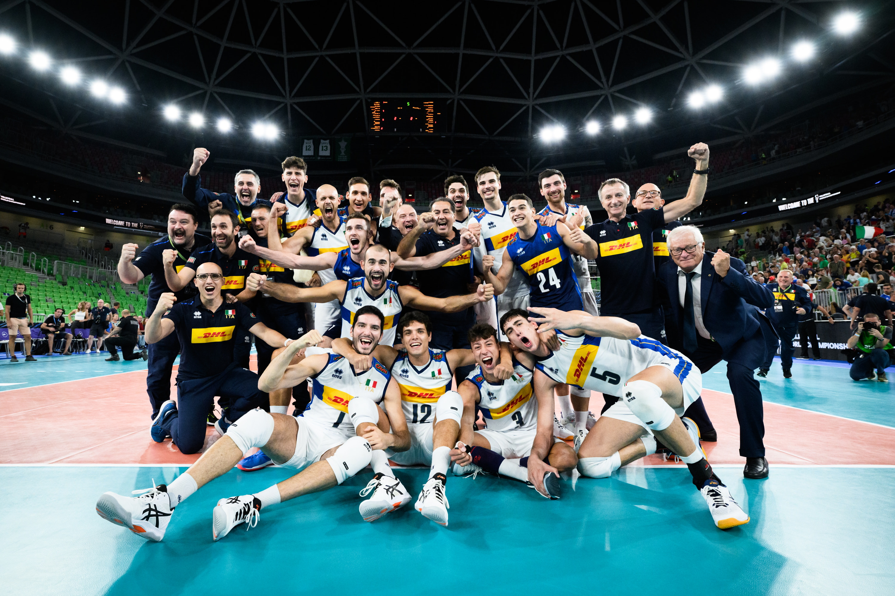 Italy back in the semifinals after big win over France volleyballworld