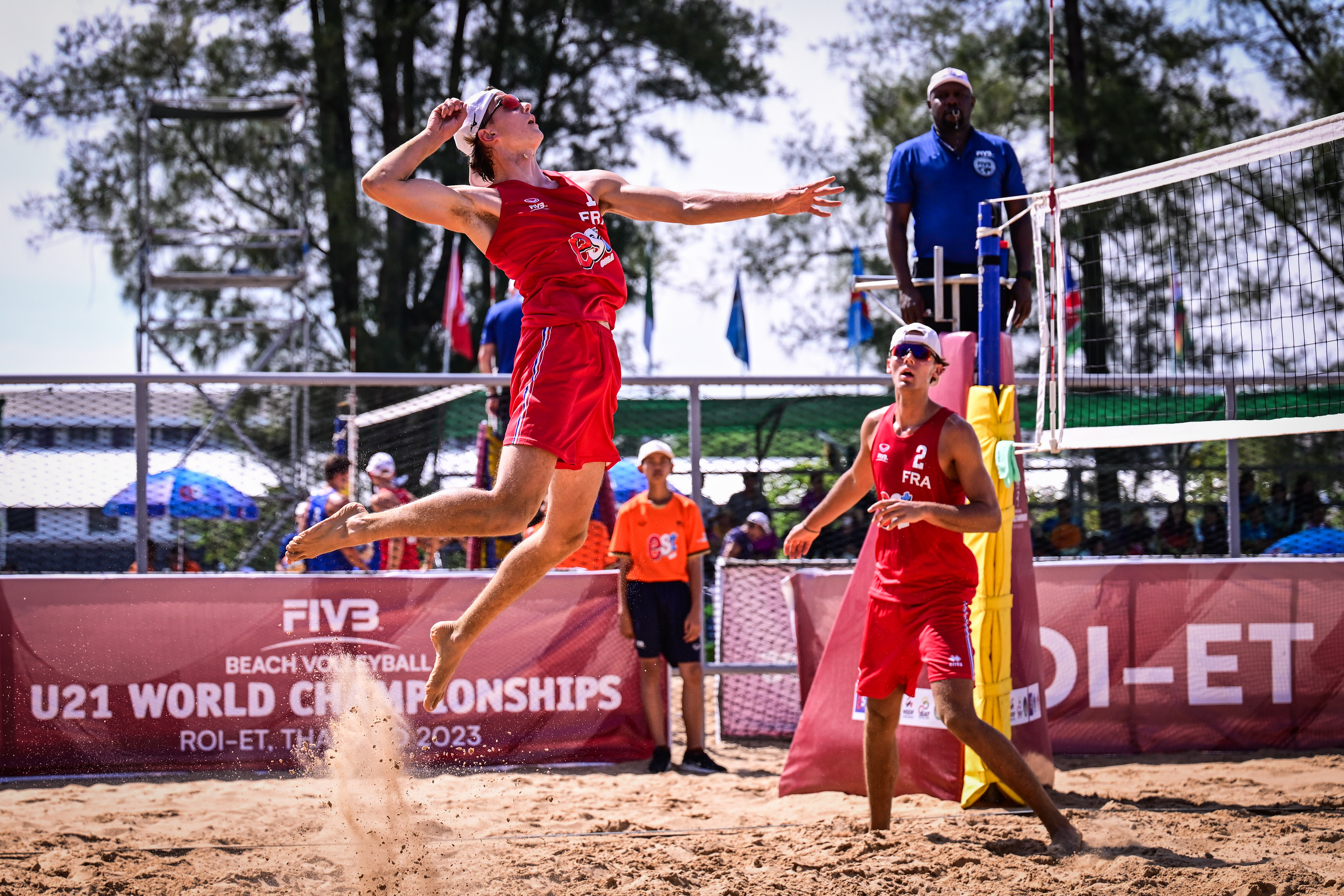 FIVB Beach Volleyball World Tour  FISU champion McNamara twins eyeing  return to the sand — International — U SPORTS