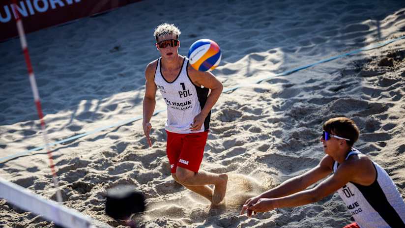 Robak/Gliszczyński (POL) vs Kashiwaki/Sugiura (JPN) - Quarterfinals #113401774