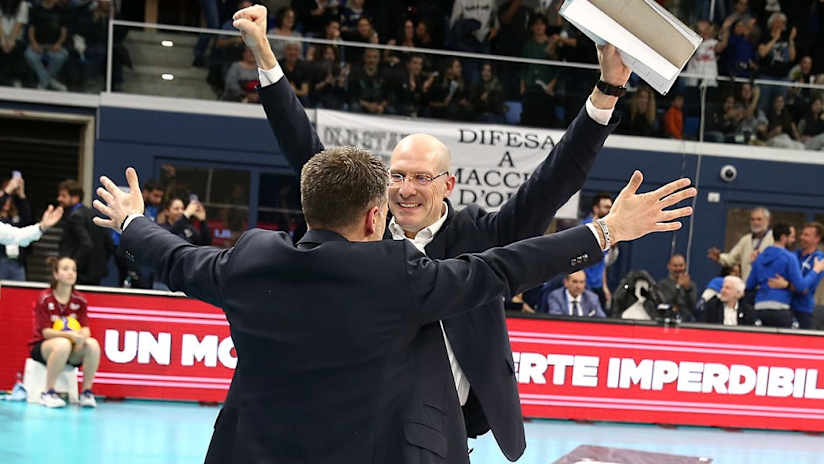 Piazza celebrates Allianz Milan’s historic success, the 2024 SuperLega bronze (source: legavolley.it)