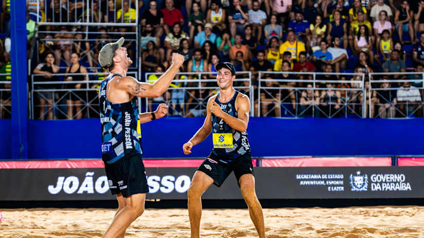 Action from the Joao Pessoa Elite16 Beach Pro Tour