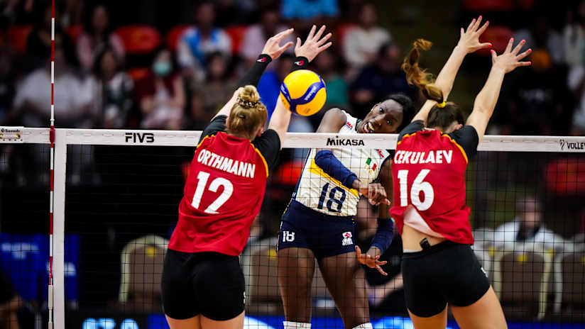Italy (ITA) vs. Germany (GER) women - Round of 16