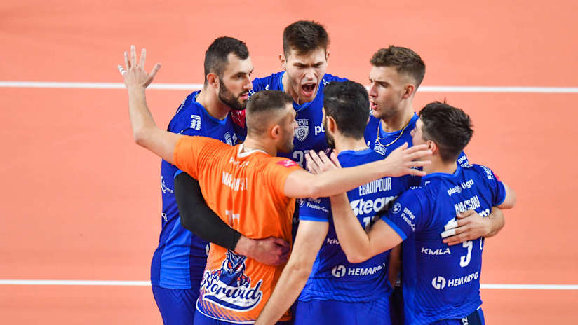 Norwid players celebrate at ZAKSA (photo: PRESSFOCUS / plusliga.pl)