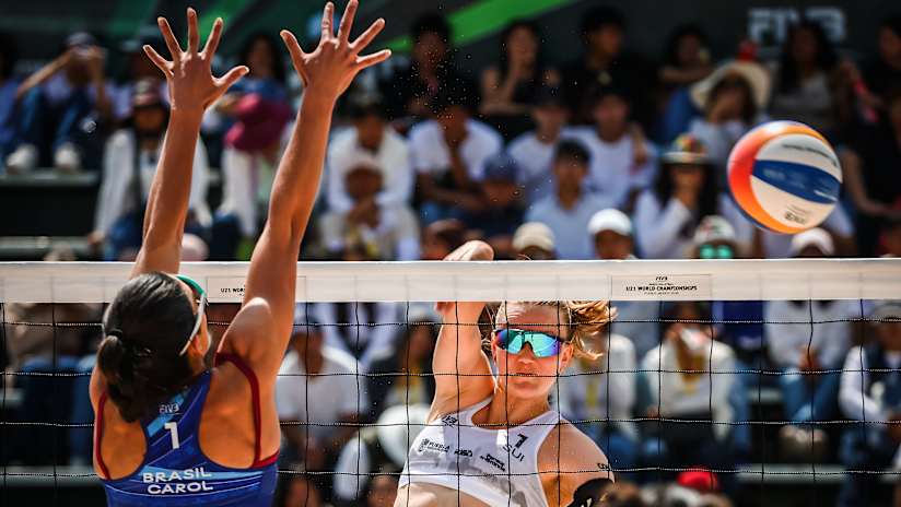 Bossart/Kernen (SUI) vs. Carol/Julhia (BRA) - Pool G #68098072