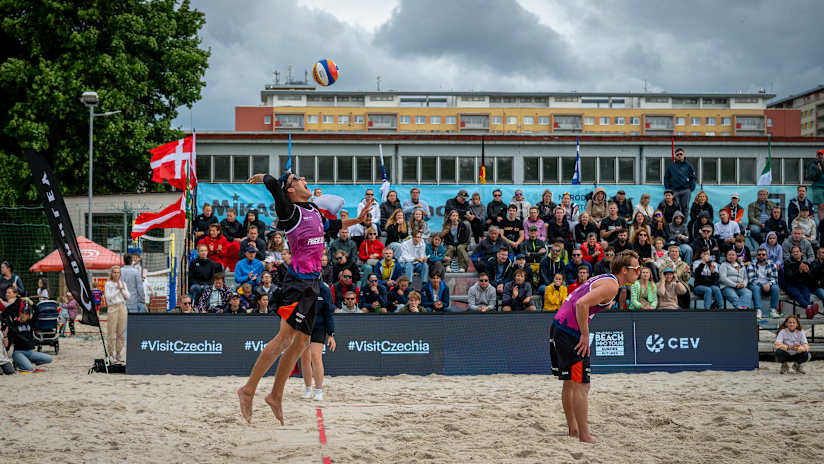 Netherlands serving in the 2025 Prague Futures men’s final (source: cev.eu)