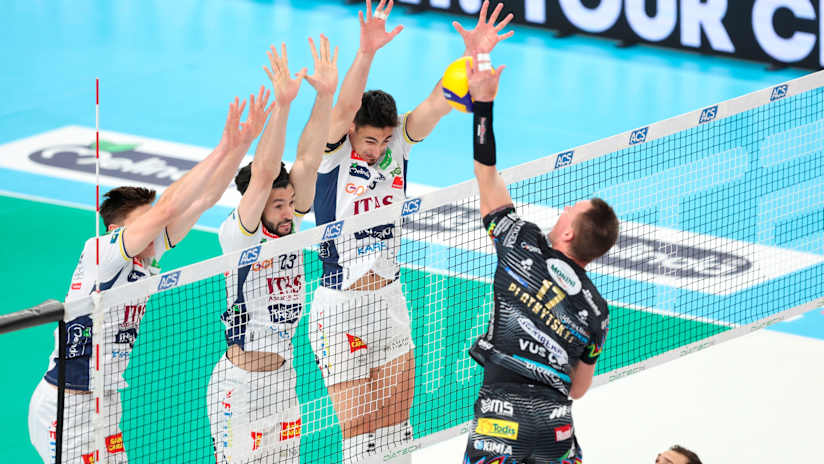Sir’s Oleh Plotnytskyi in attack against Trentino’s three-man block (source: legavolley.it)