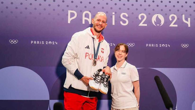 Bartosz Kurek bequeaths his Olympic shoes