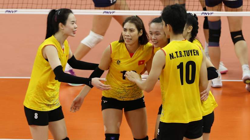 Vietnam celebrate during the 2024 AVC Challenge Cup final (source: vfv.org.vn)