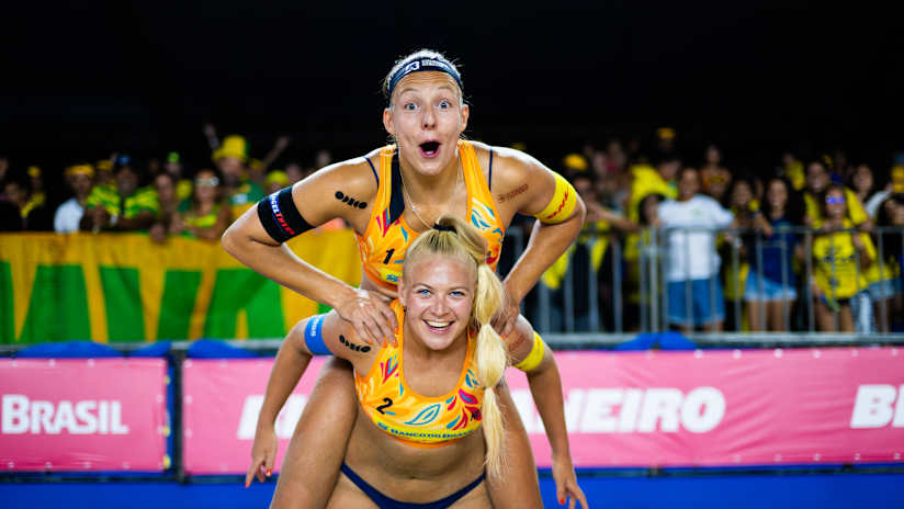 Carol /Rebecca (BRA) vs. Stam/Schoon (NED) - Final 1st Place #117714845