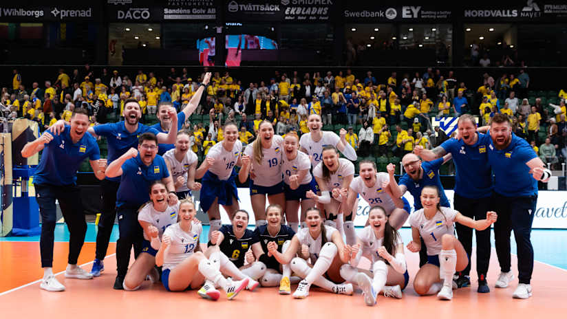 Ukraine celebrate at the CEV Volleyball European Golden League Finals (source: cev.eu)